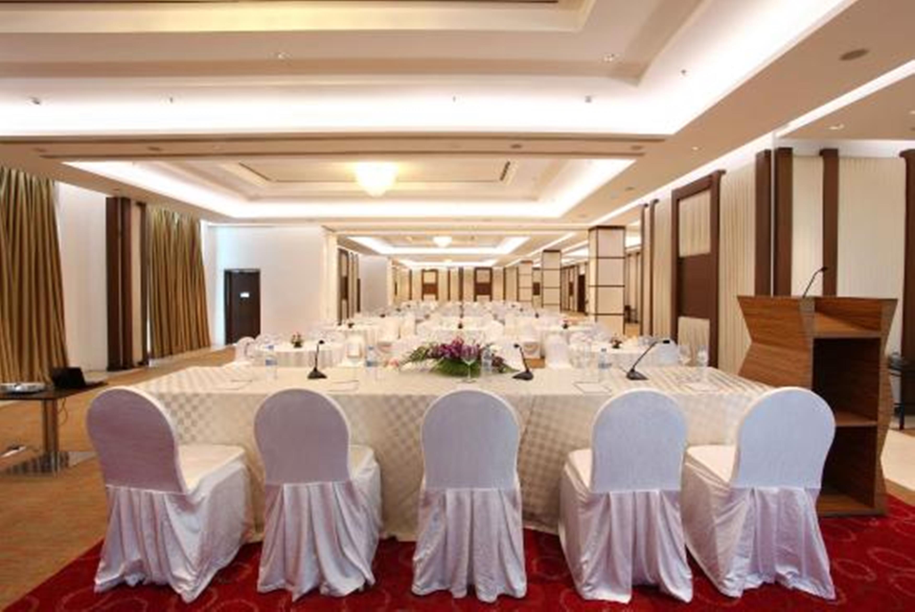 Welcomhotel By Itc Hotels, Dwarka, New Delhi Zewnętrze zdjęcie The meeting room