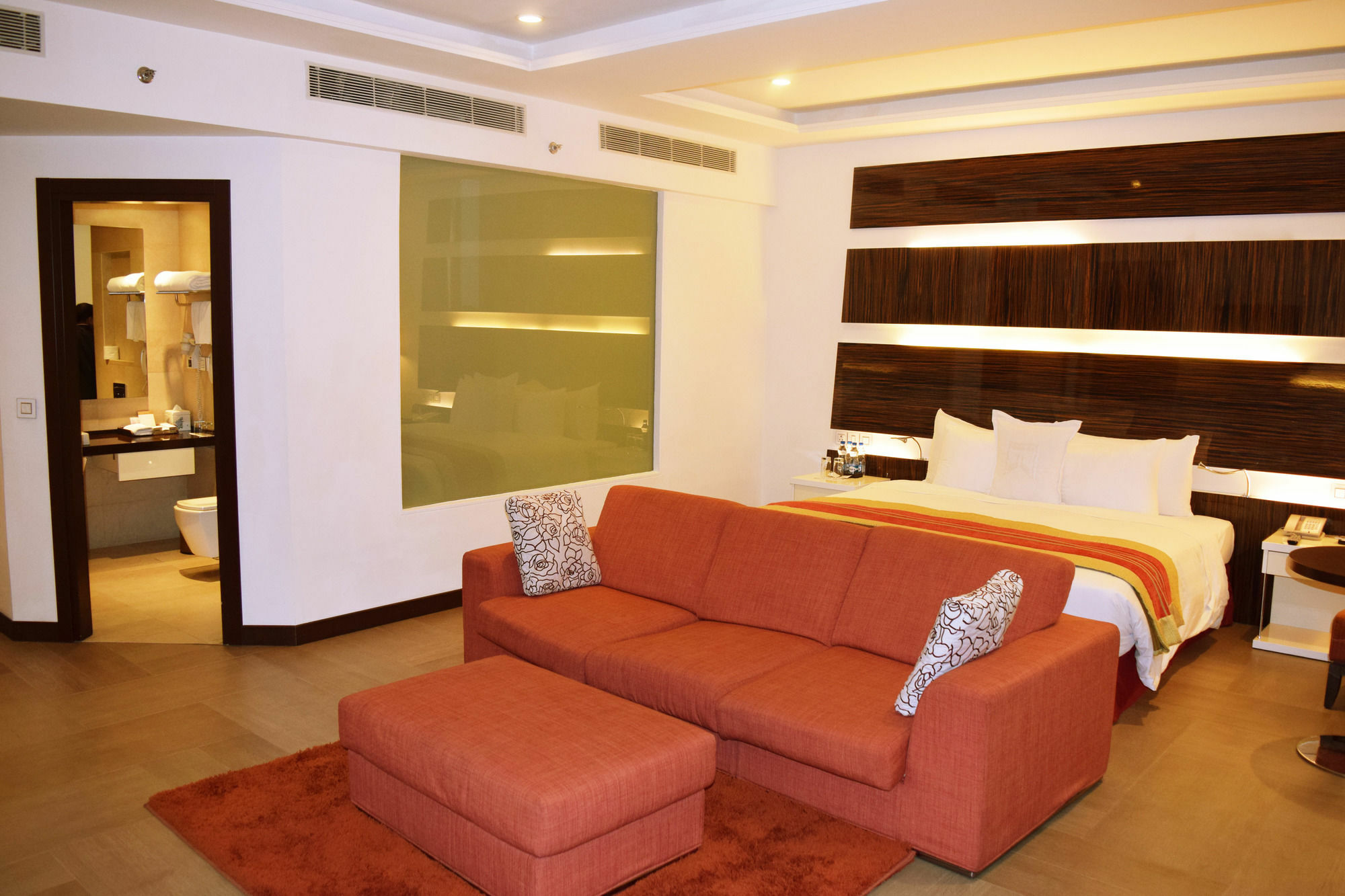 Welcomhotel By Itc Hotels, Dwarka, New Delhi Zewnętrze zdjęcie A suite at the Taj Bengal