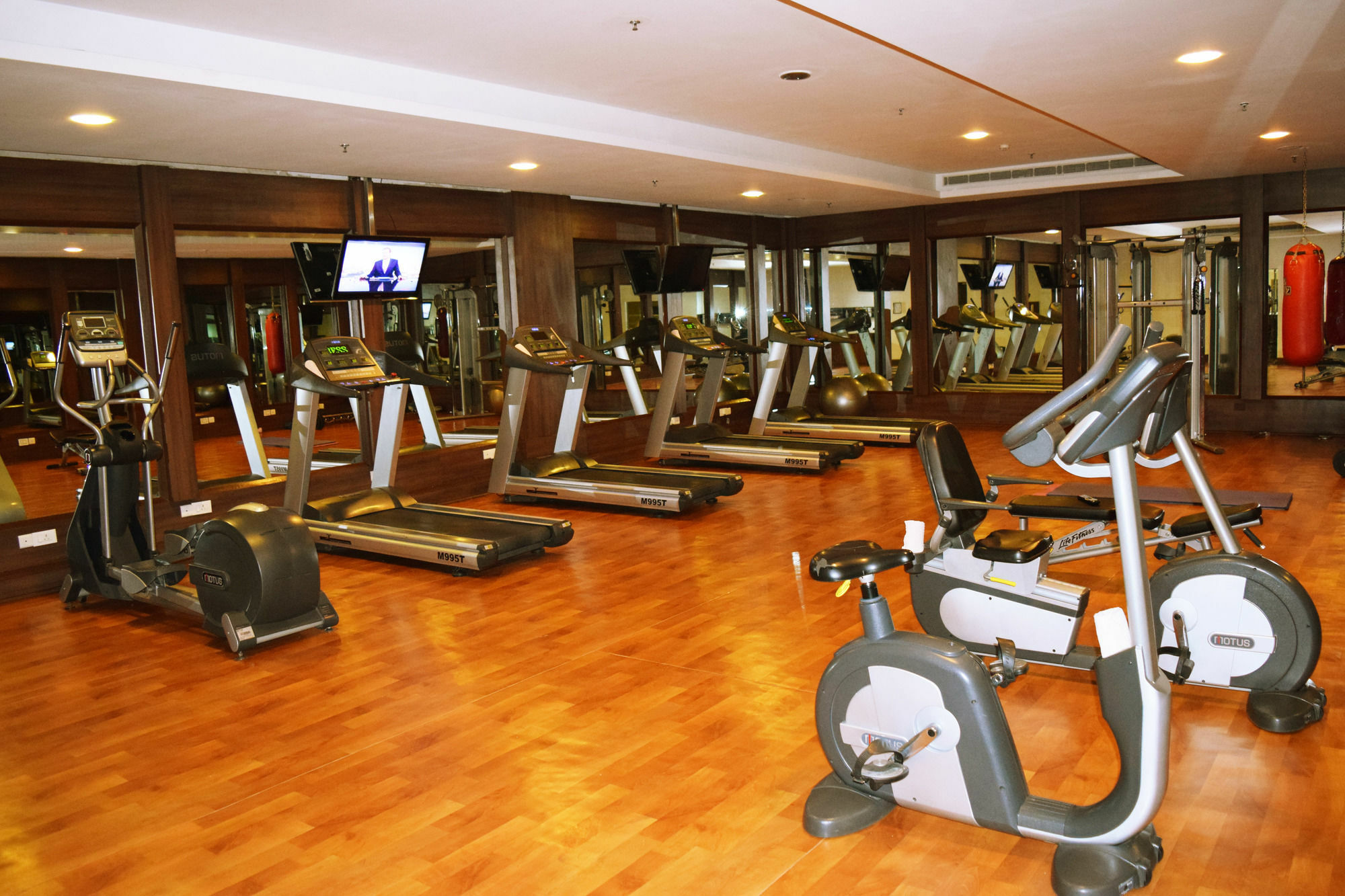 Welcomhotel By Itc Hotels, Dwarka, New Delhi Zewnętrze zdjęcie A gym at a hotel
